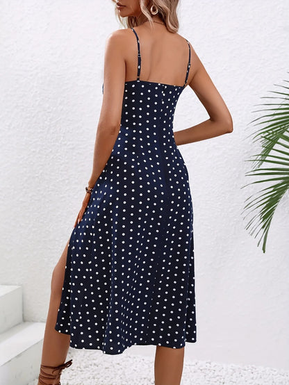 Robe longue à pois fendue et sexy – Look d'été